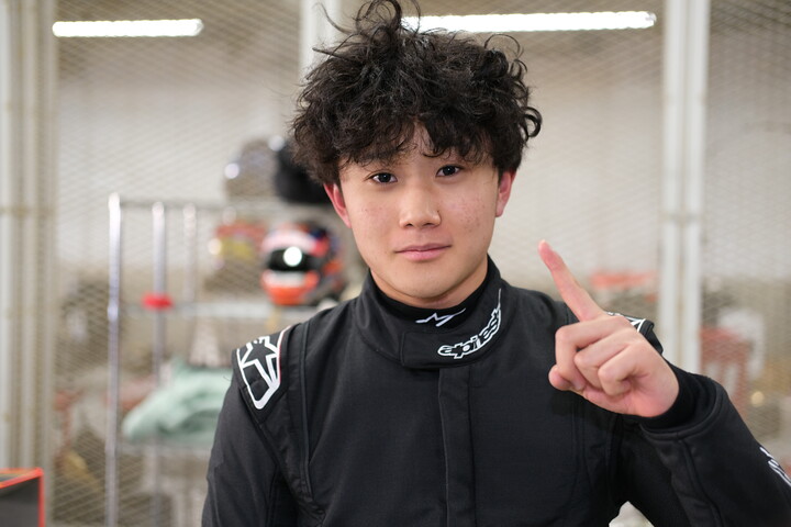 ポールポジションを獲得した箕浦稜己（MYST SEIDOYA KK-SⅡ）