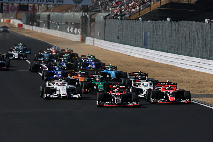 決勝がスタートした