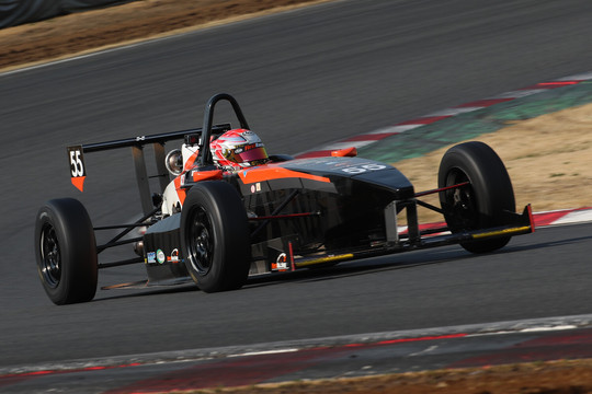 ポールポジションは酒井翔太（ファーストガレージ制動屋）