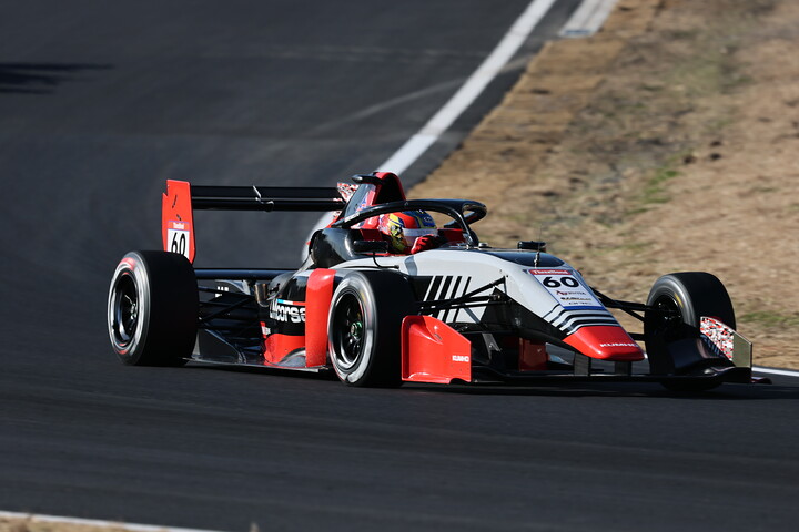 決勝6位は伊東黎明（LMcorsa OTG 320）