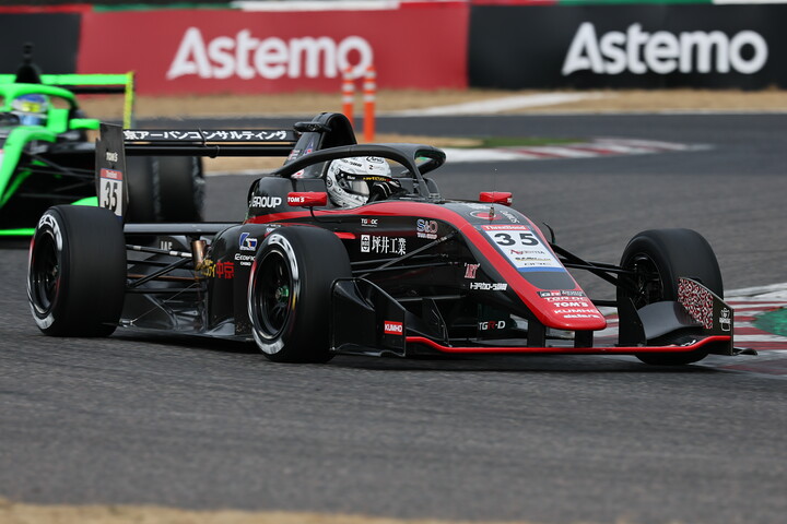 ポールポジションは佐野雄城（モビリティ中京 TOM'S TGR-DC SFL）