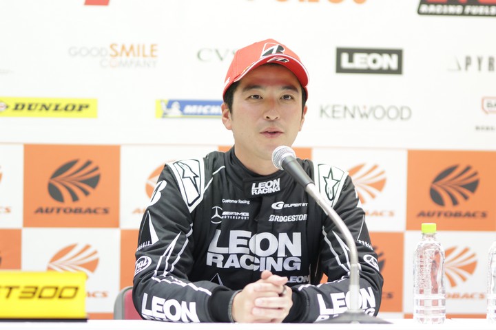 決勝記者会見: GT300クラスポールポジションの蒲生尚弥（K2 R&D LEON RACING）