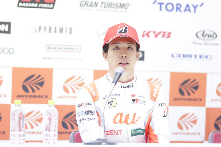 決勝記者会見: GT500クラスポールポジションの坪井翔（TGR TEAM au TOM'S）