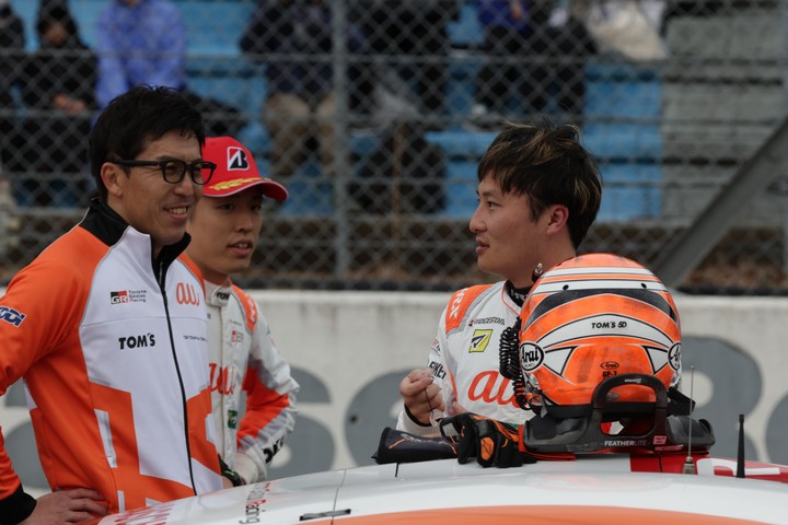 GT500クラスで優勝した坪井翔／山下健太組（TGR TEAM au TOM'S）