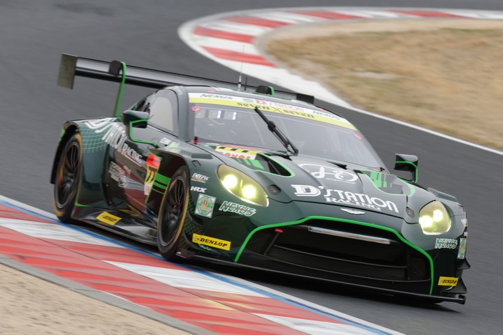 GT300クラス予選2位はD'station Vantage GT3（藤井誠暢／チャーリー・ファグ）