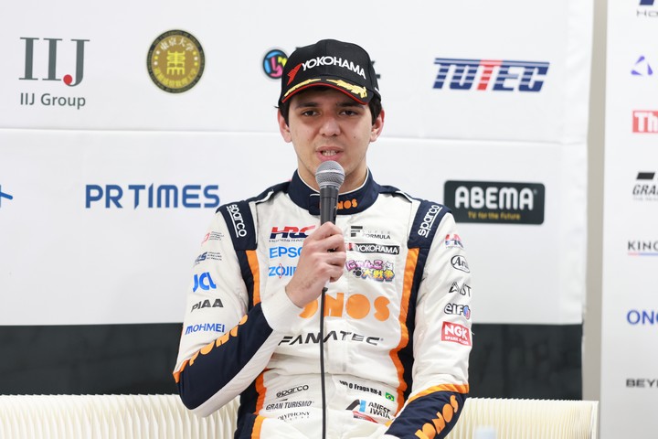 決勝記者会見: 3位のイゴール・オオムラ・フラガ（PONOS NAKAJIMA RACING）
