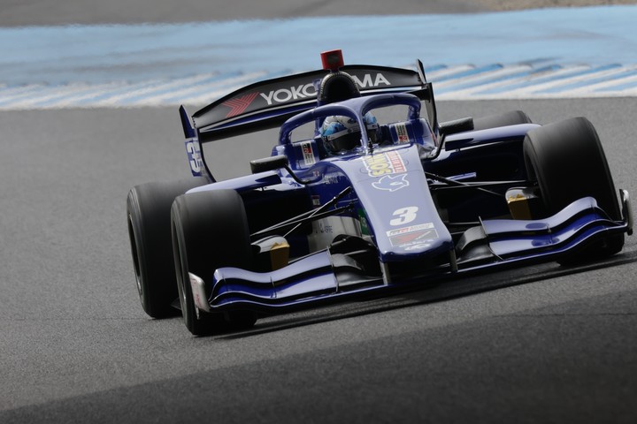 ポールポジションは山下健太（REALIZE Corporation KONDO SF23）