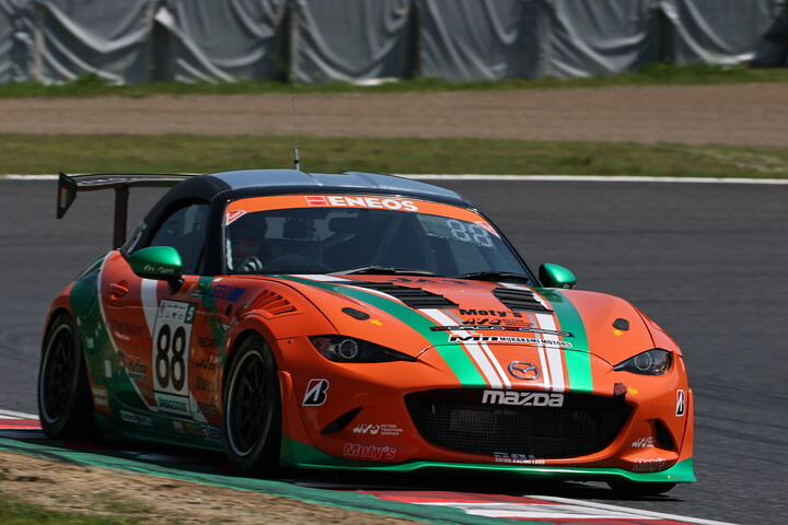 ST-5Rクラストップタイムは村上モータースMAZDAロードスター（村上博幸／太田達也／黒沼聖那／吉田綜一郎）