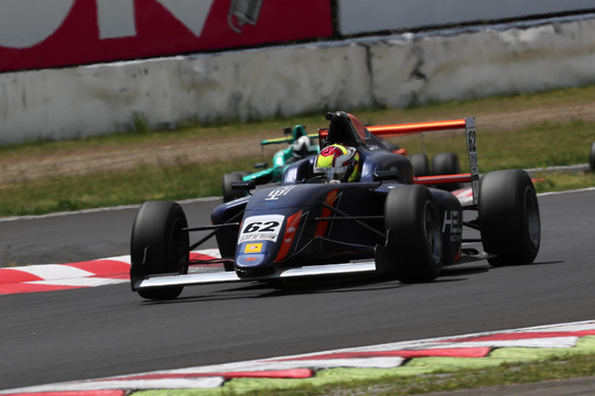 決勝5位は中井陽斗(HELM GSTR F110)