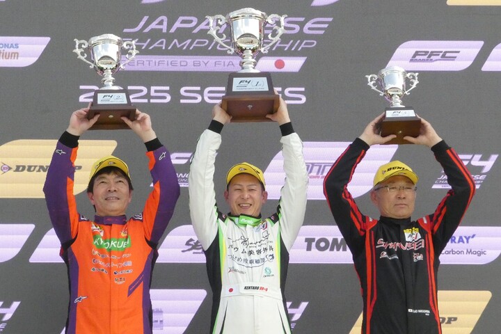 インデペンデントカップの表彰式