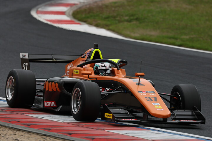 優勝は梅垣清（TOM’S TGR-DC FR）