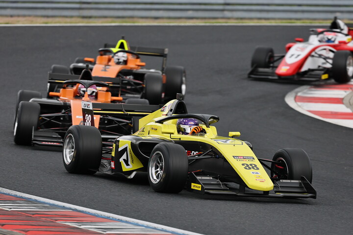 決勝2位は鈴木斗輝哉（TOM’S TGR-DC FR）