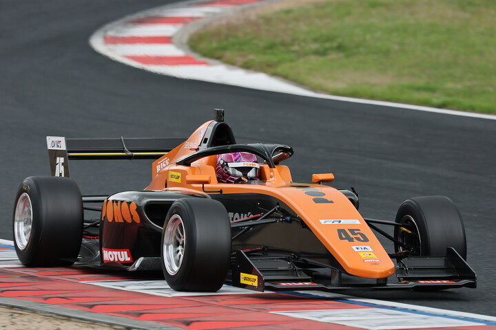 決勝4位は大宮賢人（PONOS RACING F111/3）