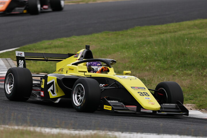 優勝は鈴木斗輝哉（TOM’S TGR-DC FR）