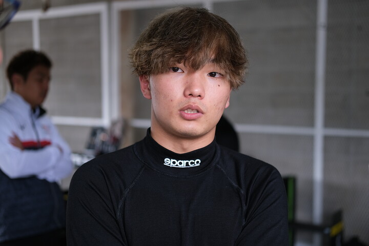 優勝した鈴木斗輝哉（TOM’S TGR-DC FR）