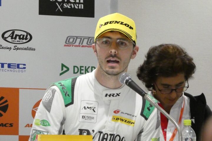 予選記者会見: GT500クラスでポールポジションを獲得した石浦宏明（TGR TEAM KeePer CERUMO）GT300クラスでポールポジションを獲得したチャーリー・ファグ（D'station Racing）