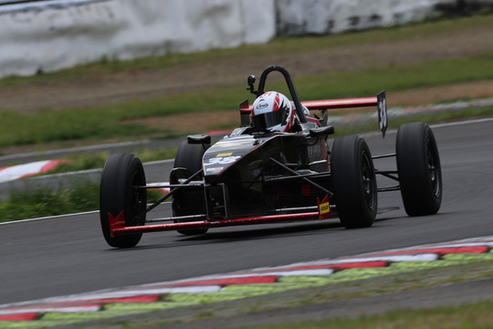 決勝10位、ジェントルマンクラス優勝は畠山泰三(Hobbybase&zap-ED)