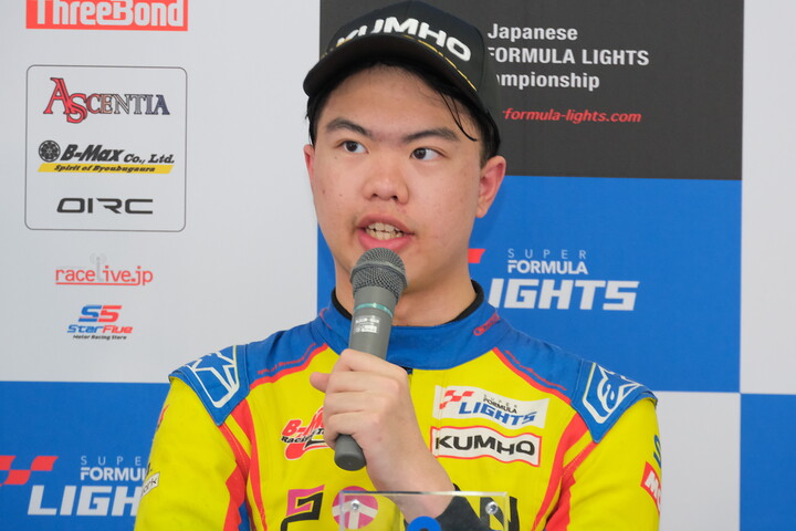 決勝記者会見: 決勝3位のザック・デビッド（B-MAX RACING TEAM）