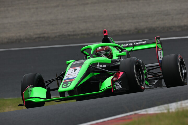 第7戦予選3位、第8戦予選2位の三井優介（DELiGHTWORKS）