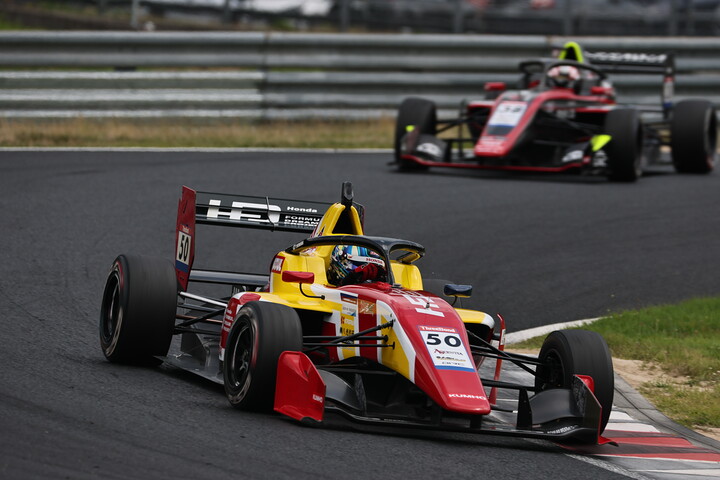 優勝は野村勇斗（HFDP WITH B-MAX RACING）