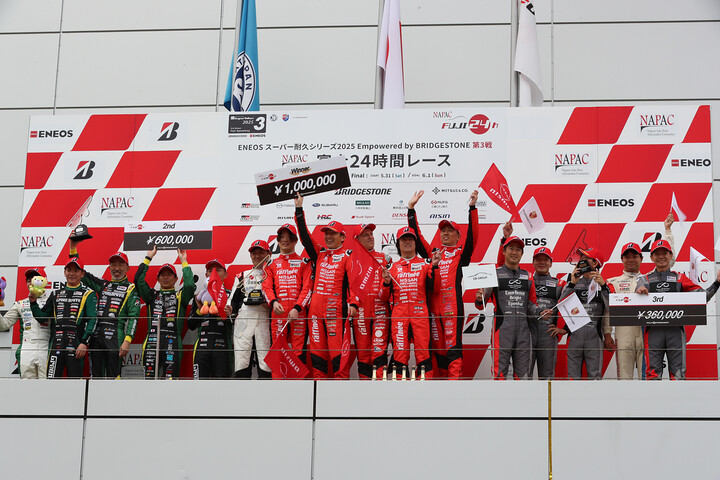 ST-Zクラスの表彰式