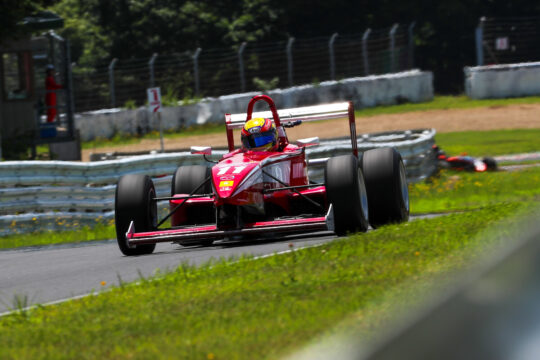 決勝4位は植田正幸（Rnsports制動屋KKZS）