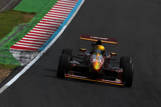 予選5位は長嶋重登（ミスト☆T.U.C.GROUP）