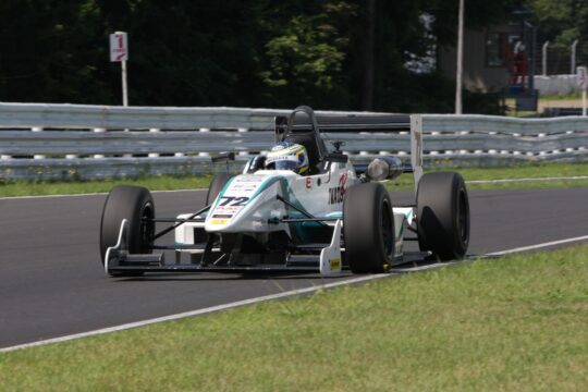 決勝2位は金井亮忠（チームNATS正義001）