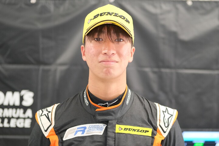 決勝2位　大宮賢人（PONOS RACING）