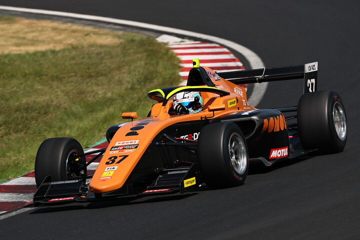 優勝は梅垣清（PONOS RACING TOM’S TGR-DC FR）