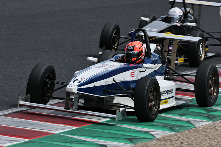 予選5位は吉田馨（TAKE FIRST KKS-II）