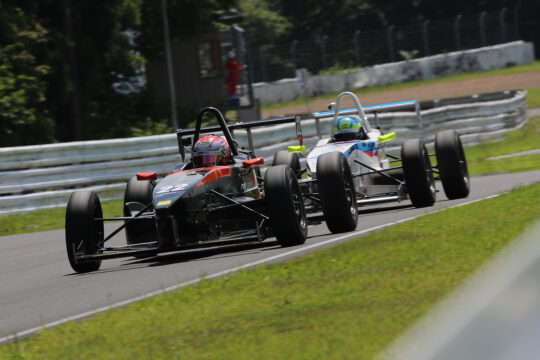 決勝2位は酒井翔太(ファーストガレージ制動屋)