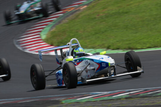 決勝6位は五十嵐文太郎（Drago CORSE）