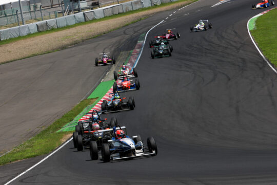 決勝がスタートした