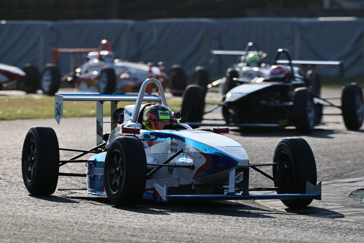 決勝6位は藤井翔太（Drago CORSE）