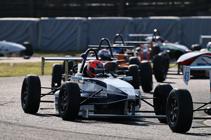 優勝した吉田馨（TAKE FIRST KKS-II）