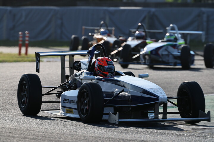 優勝は吉田馨（TAKE FIRST KKS-II）