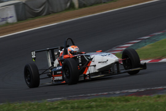 予選2位は津田充輝（ファーストガレージ制動屋S2）