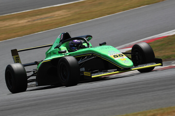 インデペンデントクラス: 第4戦予選5位、第5戦予選2位はKENTARO（Baum Beauty Clinic）