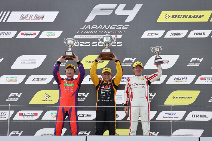 インディペンデントクラスの表彰式