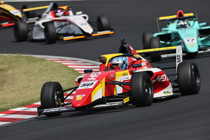 決勝2位は新原光太郎（HFDP with B-Max Racing）