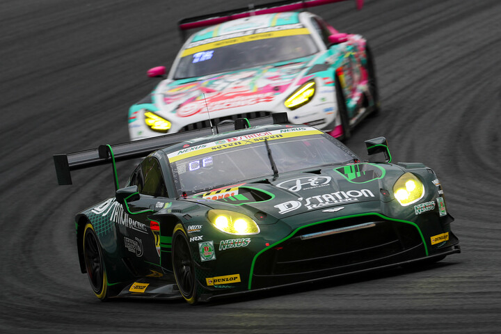 レース1決勝: GT300クラス優勝はチャーリー・ファグ（D'station Vantage GT3）