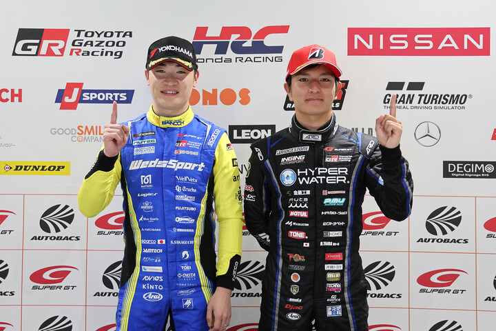 レース1予選フォトセッション: 両クラスのポールシッター