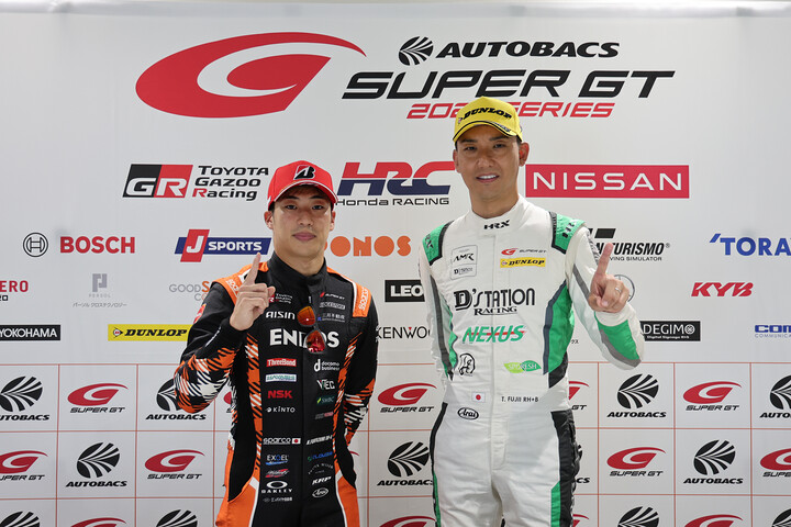 レース2予選フォトセッション: 両クラスのポールシッター 