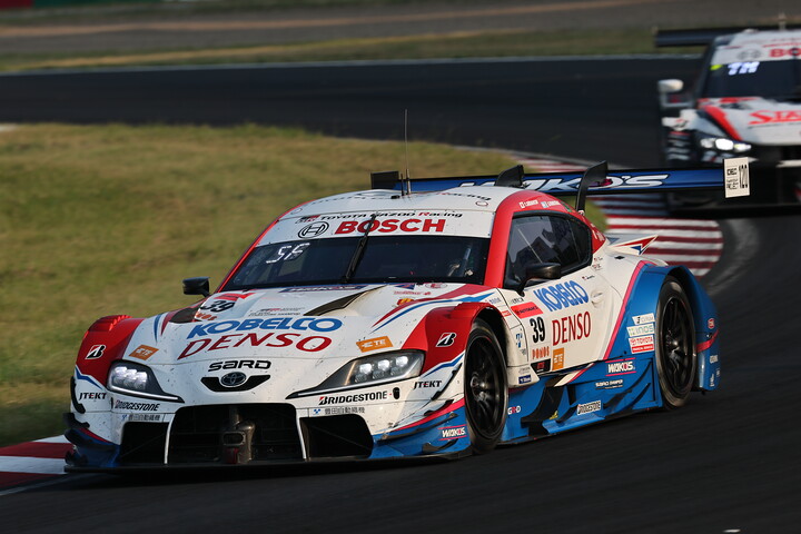GT500クラス決勝6位はDENSO KOBELCO SARD GR Supra（関口雄飛／サッシャ・フェネストラズ）