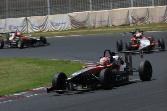 優勝は酒井翔太(ファーストガレージ制動屋)