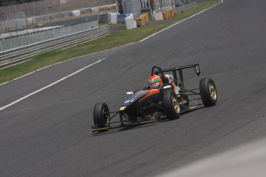 決勝3位は切替悠喜(ファーストガレージRSDS2)