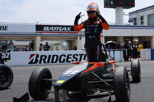 優勝した酒井翔太(ファーストガレージ制動屋)