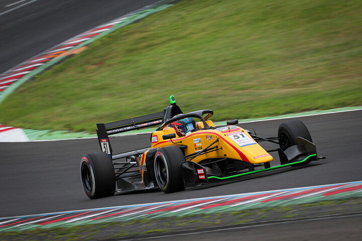 第10戦予選2位、第11戦予選3位のザック・デビッド（B-MAX RACING 324）