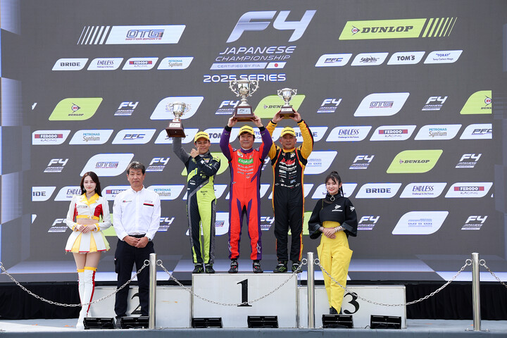 インディペンデントクラスの表彰式